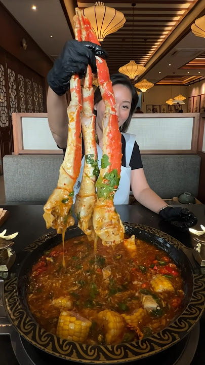 KEPITING TERBESAR SAK INDONESIA … GIANT ALASKAN KING CRAB DARI CHONGQING HOTPOT 😍😍😍