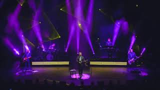 The Revolution/Light A Fire ~ Chris de Burgh (Live 2017)