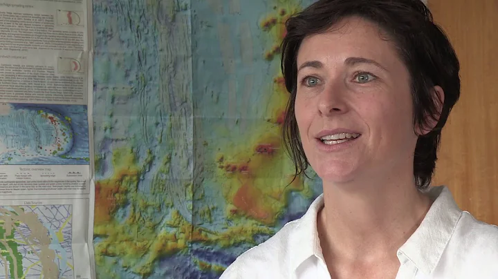 Dr Rebecca Carey