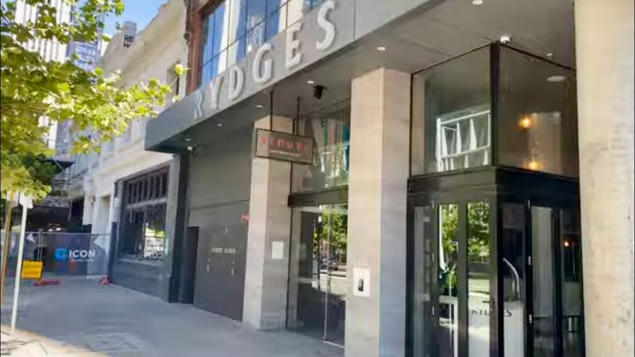 The Ridges Perth Rydges Perth King Square Full Room Review - YouTube