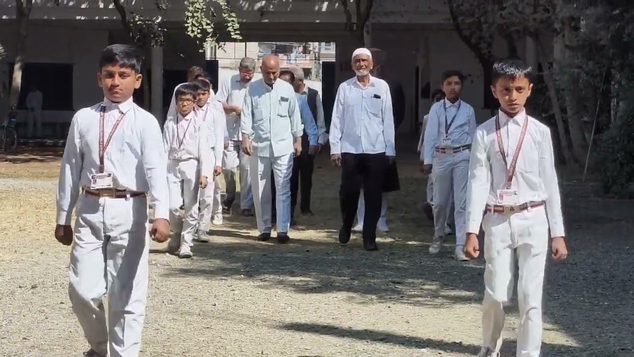  ہیومن ایج اردواسکول گلبرگہ میں قاضی رضوان الرحمن صدیقی ،مشہود بانی وصدر بہمنی فاؤنڈیشن قلعہ گلبرگہ 