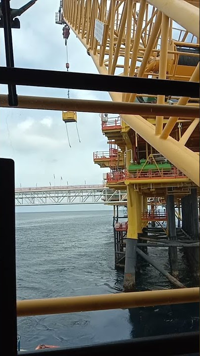 A offshore padestal crane