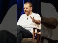 Alessandro Cattelan: l'importanza di non essere emozionato sul palco
