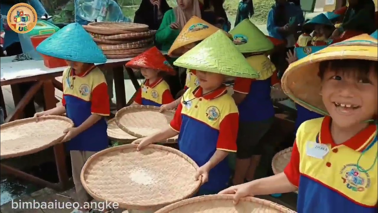 BERPETUALANG SERU DI ALAM TERBUKA BERSAMA BIMBA AIUEO ANGKE