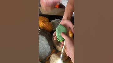 Challenge #EmperorGreen#JadeiteRawStone #Jadeite#emeraldstone#jadeite#viralvideo#viralvideo