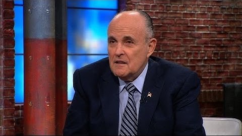 Giuliani: Trump can build wall by executive order