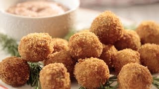 I like to think of these crispy turkey and stuffing bites as
thanksgiving arancini. this is a great dish for leftovers since it
calls leftover turkey, st...