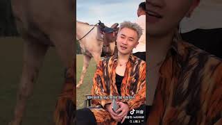 Li敖🎗 ⁶¹《歌名:老男孩》此刻抬头 世界没有天花板#li敖 #抖音号:la301838 #大陆抖音  #reels #短视频#cover#作品#唱歌 #上热门 #灵魂歌手 #宝藏男孩 #治愈系笑容
