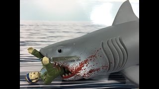 Reaction Figure: Jaws Great white Shark and Quint Final Battle