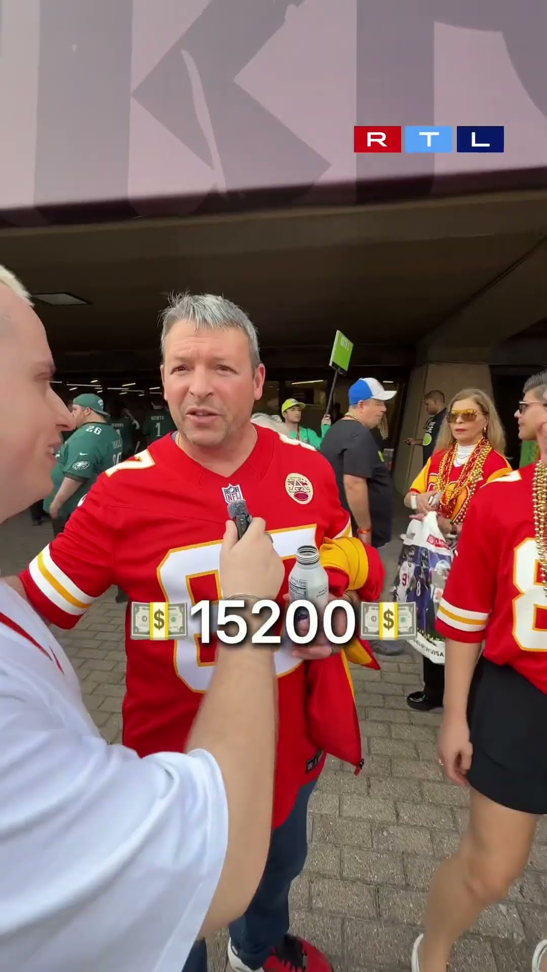 Wieviel würdet ihr für ein Ticket zahlen??#rtlnfl #beer #usa #superbowl #amerika #chiefs #eagles