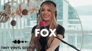 Paramore, Seal &amp; Pink Stripped Back — Fox (Karrie Moore) | Tiny Vinyl Session #8