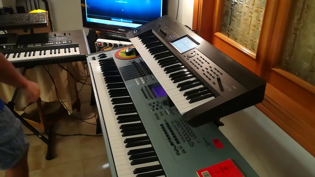 Self control {LAURA BRANIGAN}  by  Urbi