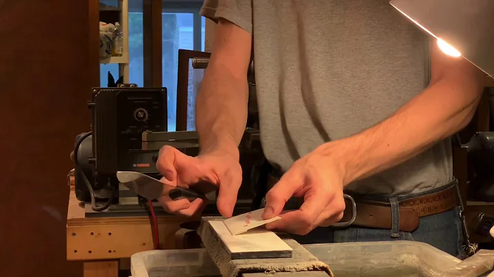 How to keep a consistent angle while sharpening a knife