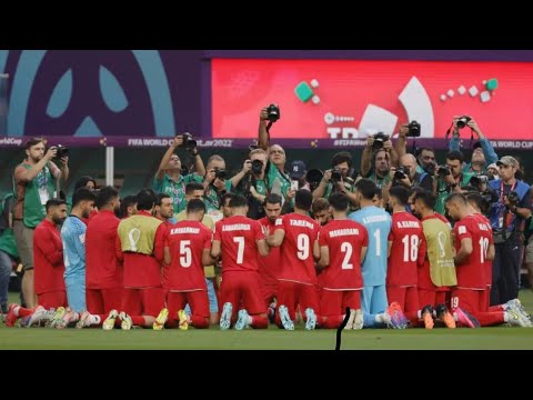 Irán censura su propio himno. Los jugadores iraníes se negaron a cantar el himno. Iran censors hymn