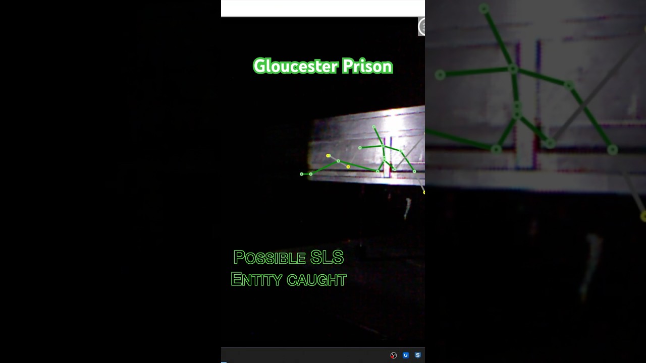 SLS camera caught THIS in the kitchen 👀👻 