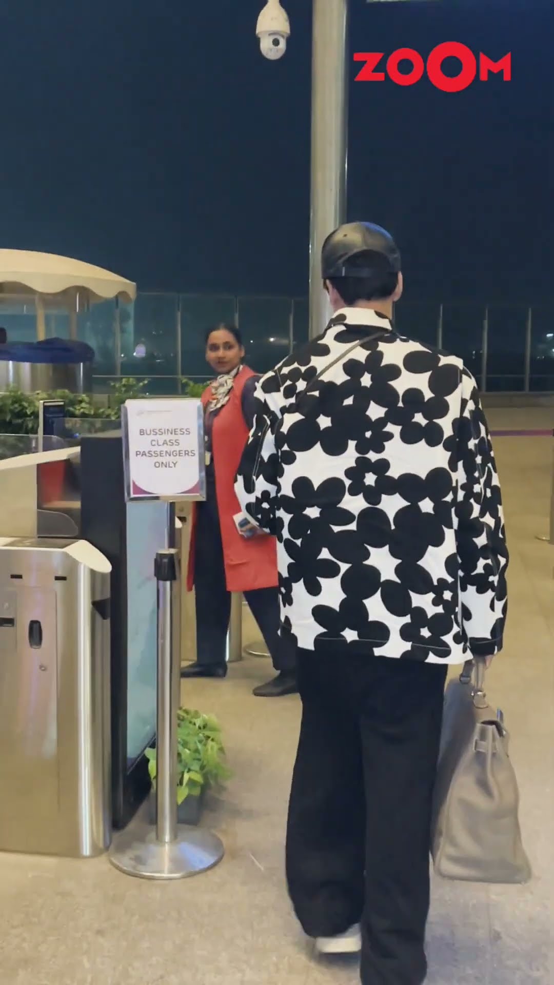 Karan Johar's STYLISH airport look steals the spotlight ? #karanjohar #shorts
