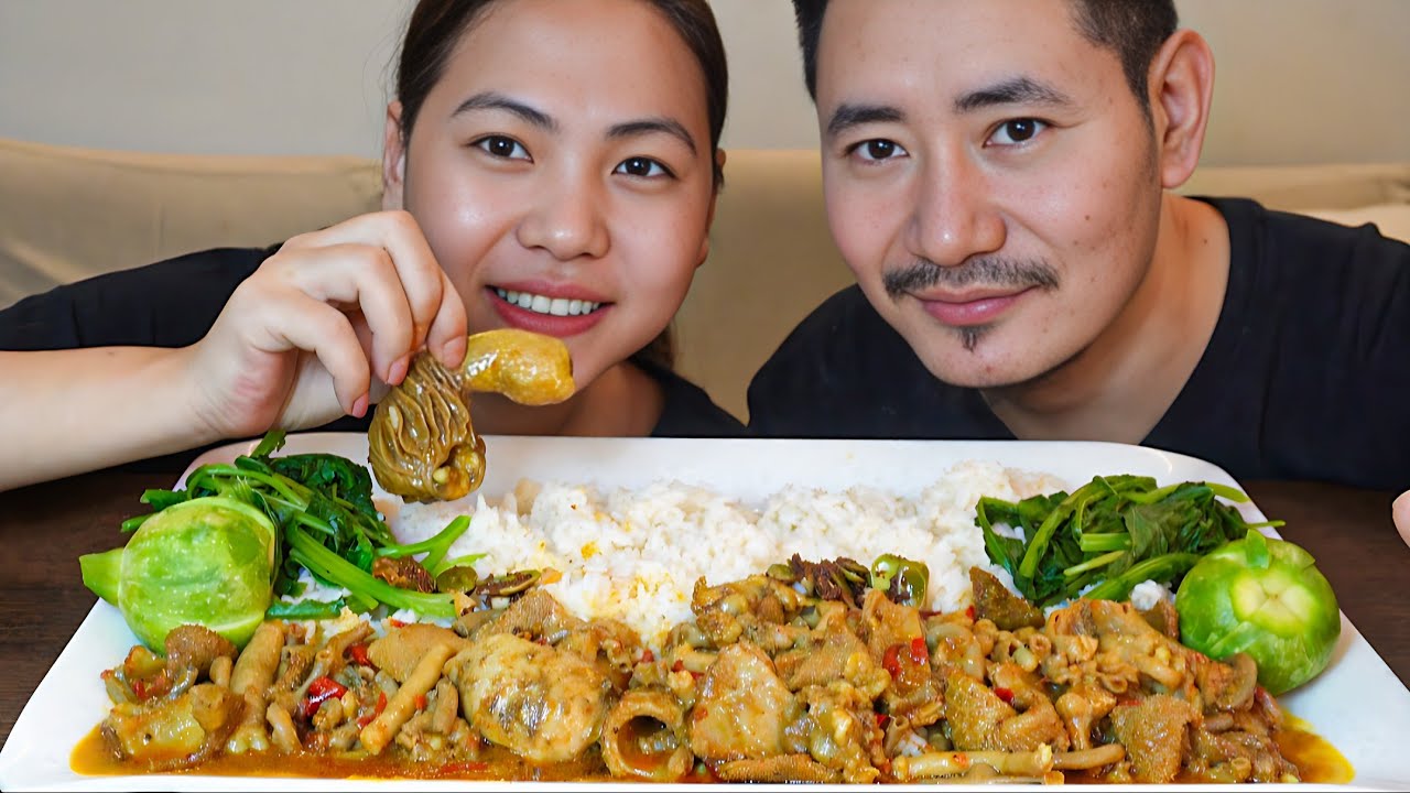 Muttan chusta innards | Naga couple mukbang 