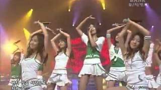 SNSD - Into The New World (First Live - 12 August 2007)