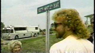 Keith Whitley - I Wonder Do You Think Of Me (Ride Version). chords