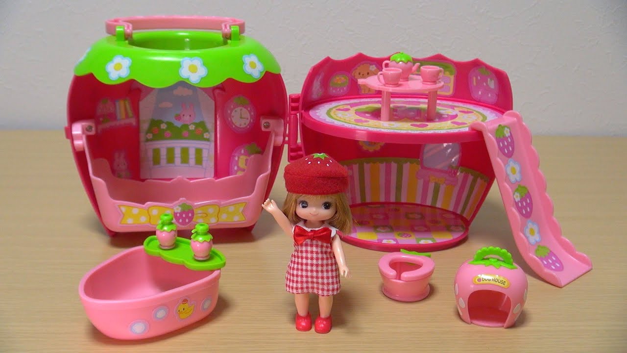 3-year-old Licca-chan & The Cute Strawberry House!