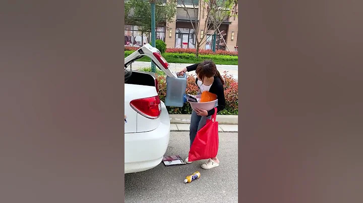 手动后备箱秒变电动后备箱，只需要一根弹簧#电动后备箱 - 天天要闻