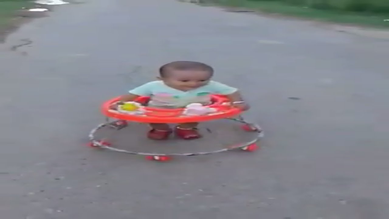baby run around walker