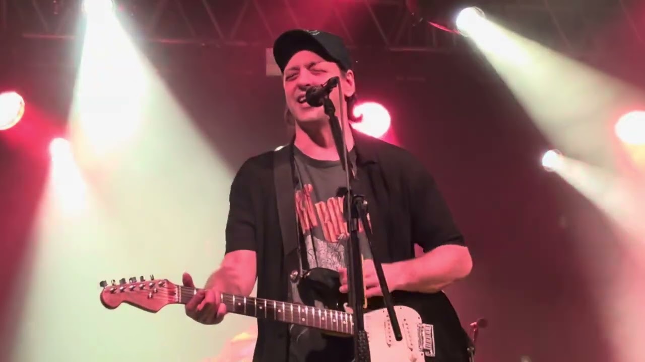 Duman-Kamikaze Sahneye Çıkış İzmir Tarihi Havagazı Fabrikası 01.03.2025