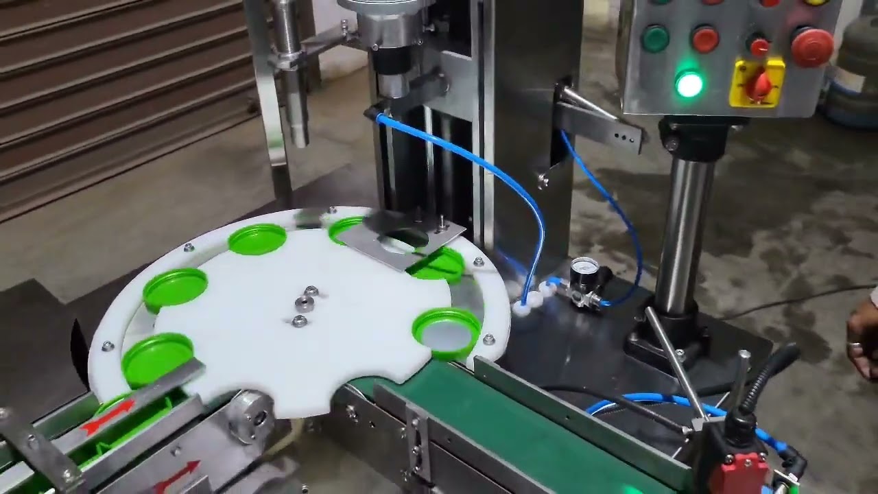 Cap Lining Machine, Wad Inserting machine, Cap Wadding Machine 3#lining #wadding #inserting