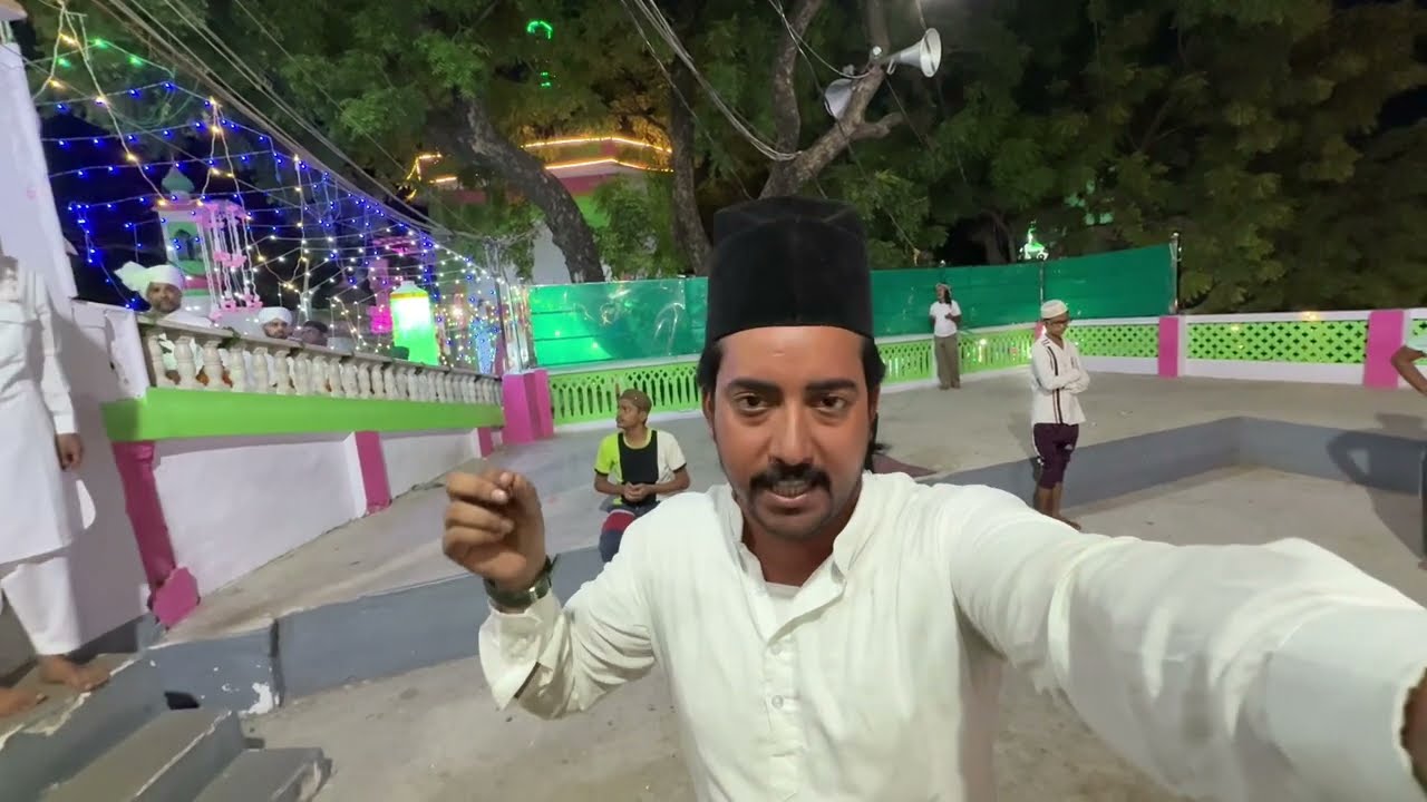 मख्दूम ए पाक के आशिक़ ने सजवाया पूरा रौज़े मुबारक।200 सौ क़ाफ़िले साथ  पेश किए चादर।किछौशरीफ दरगाह।