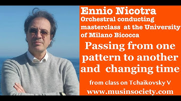 Learn conducting with Ennio Nicotra. Passing from one pattern to another and  changing tempo