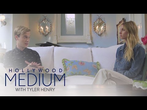 Whitney Port Receives Incredible Reading From Tyler Henry | Hollywood Medium with Tyler Henry | E! 1 Whitney Port Receives Incredible Reading From Tyler Henry | Hollywood Medium with Tyler Henry | E! thumbnail