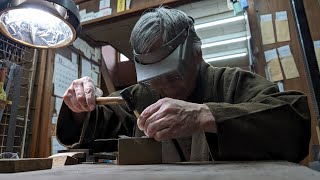 The process of making a silver bracelet. A workshop with 200 years of history.