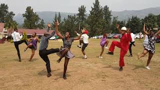 Somnjalose High's Kofifi dance (K crew)