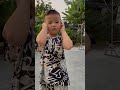 Cậu báo mỗi khi đi học về, lượm ve chai cất !