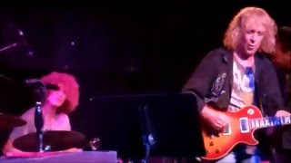 Jimmy Huff jammin it out Live