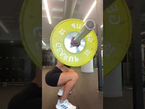 Βίντεο: Ποιο squat είναι καλύτερο για μεγαλύτερο αλήτη;