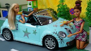 Видео в куклы Барби про игры Для Куклы Синди Автошколу кукла барби устроила Для девочек игрушки