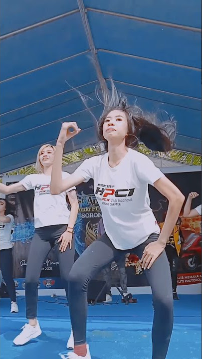 Sexi Dance anniversary 1st Hpci Sorong chapter semua jadi basah
