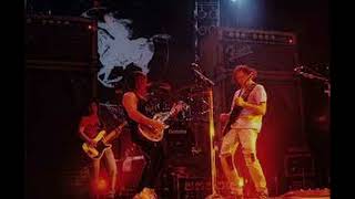 Crazy Horse with Neil Young - &quot;Gone Dead Train&quot; (Hershey soundcheck version 1991)