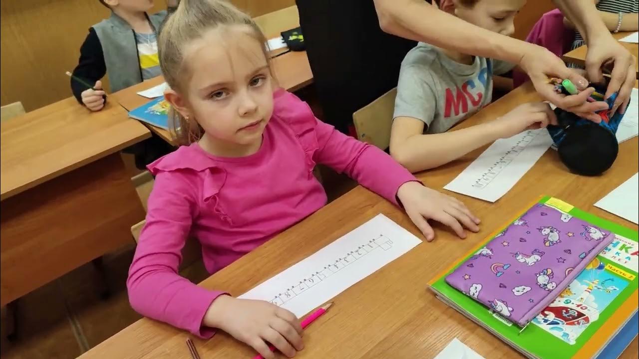 Видео готовлюсь к школе. Мальчик умник. Видео готовлюсь к школе. Канцелярия для школы. Готовим ребенка к школе.