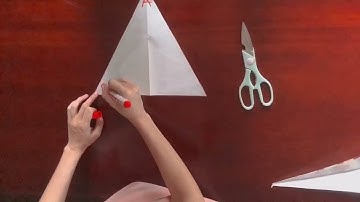 [Toán 6 KNTTVCS] Gấp và cắt hình tam giác đều từ một tờ giấy hình vuông