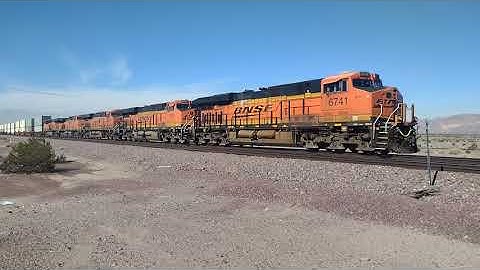 EB BNSF Domestic Intermodal/Port Stack Train At East Daggett CA! #bigbossrailfanner