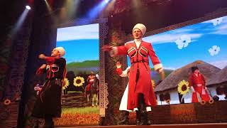 картинка: Казаки. Фольклорное шоу «Золотое кольцо» . GOLDEN RING SHOW