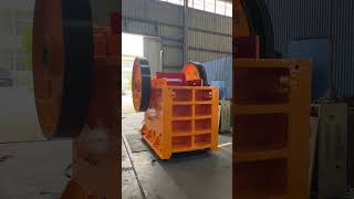 BTMA PE600x900 jaw crusher pre-shipment testing, two belts are sufficient to drive over fifteen tons
