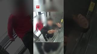 Bindiği Asansörün Kabin Kasetine Tekme Atarak Kırdı