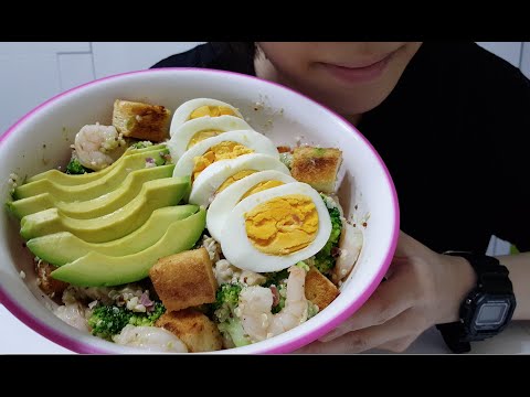 Shrimp, Egg & Avocado Salad w/ Crunchy Croutons | 蛋蝦牛油果沙律 : ASMR / Mukbang ( Eating Sounds )