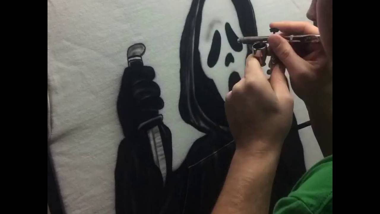 Airbrush Scream Mask Ghost face with BLOODY Knife Hoodie 