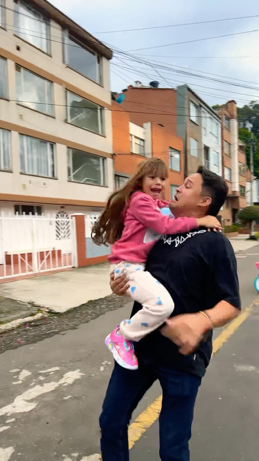 ME OLVIDARON ?#humor #cosasdefamilia #comedia #shortviral