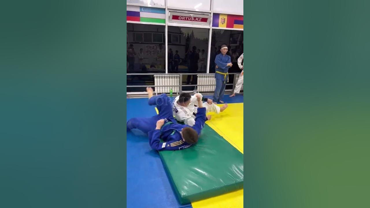 Бросок через грудь дзюдо