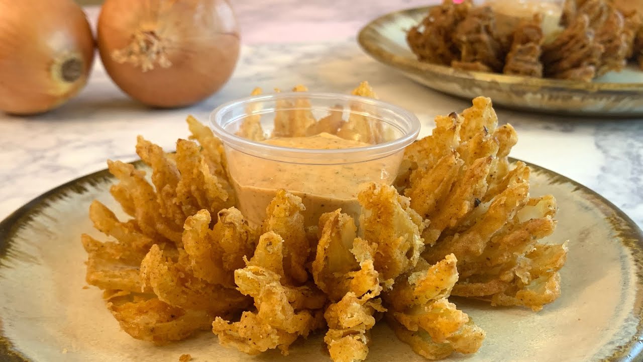 How to make blooming onions ||ブルーミングオニオンの作り方🧅